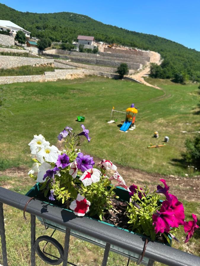Etno Selo Montegoat Hotel Nikšić Buitenkant foto